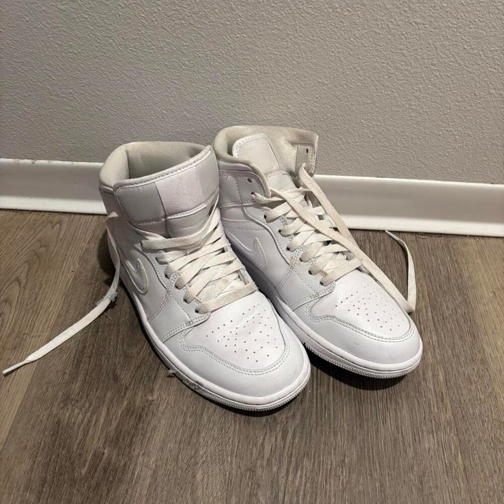 Nike Women's White Trainers